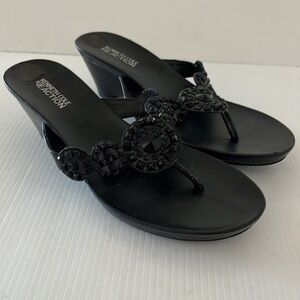 Kenneth Cole Reaction Black Bejeweled Thong Slip On Wedge Heel Sandal 7